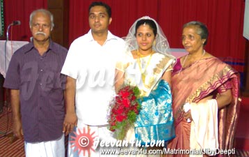 Jiby Deepti Family Photograph